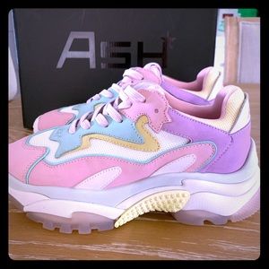 Brand new Ash addict sneakers in size 38!